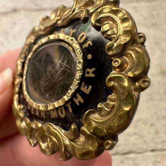Antique Mourning Hair Locket Dear Mother Brooch - Picture 6 of 7
